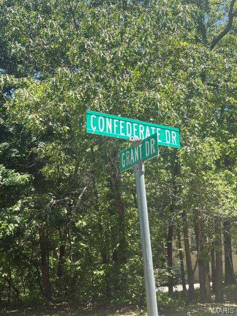 108 Confederate DR, Unincorporated, MO 63050