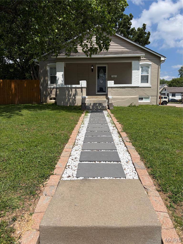 206 N Church ST, Sullivan, MO 63080