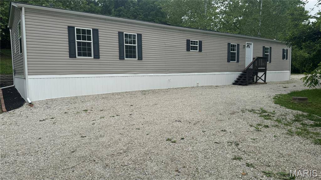 1577 Neff RD, St Clair, MO 63077