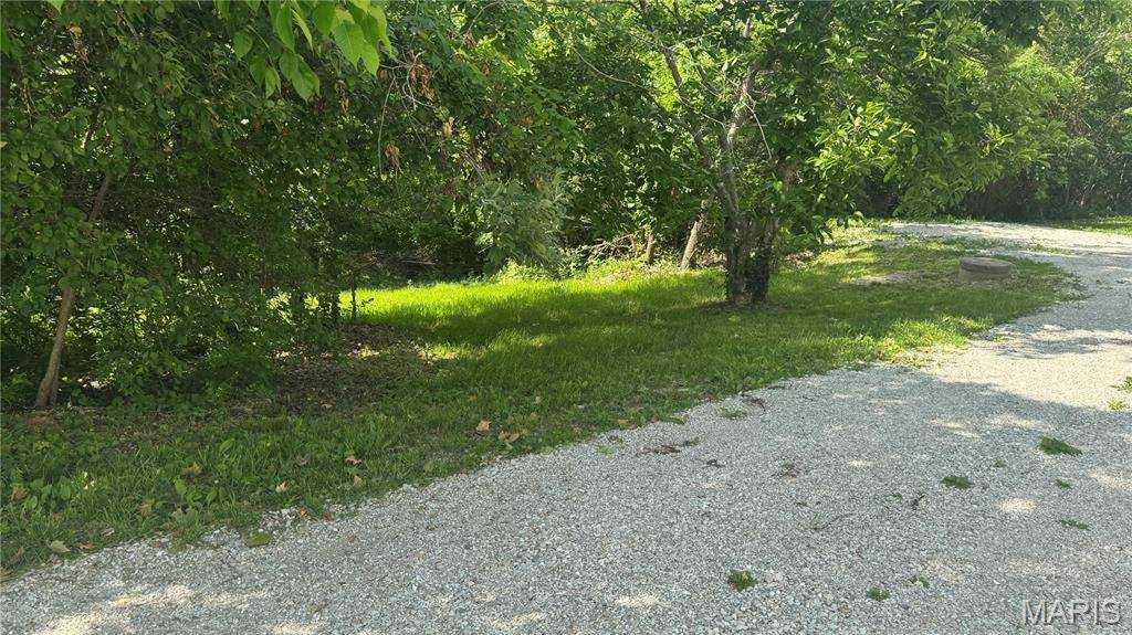 1577 Neff RD, St Clair, MO 63077