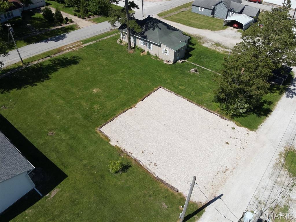 207 Jefferson ST, Perry, MO 63462