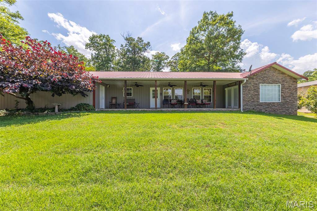 157 Lily LN, Doniphan, MO 63935