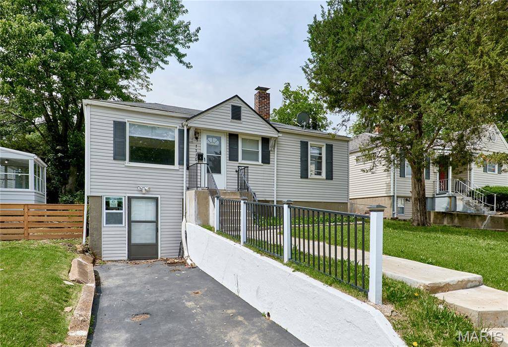 7536 Eunice AVE, St Louis, MO 63136