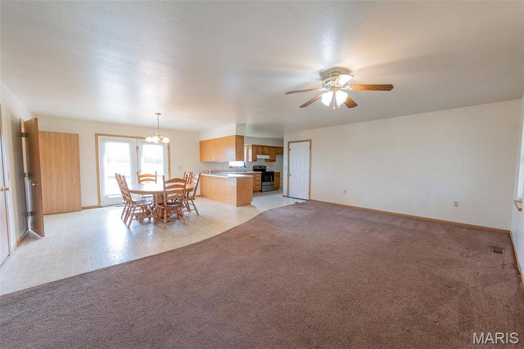 318 E W&W Circle DR, Belle, MO 65013