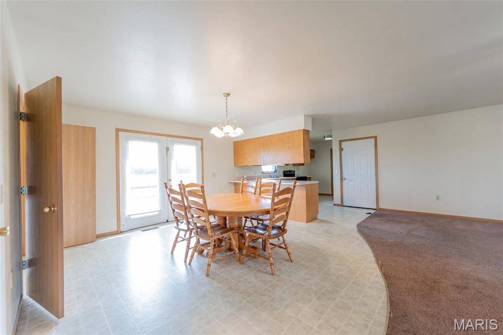 318 E W&W Circle DR, Belle, MO 65013