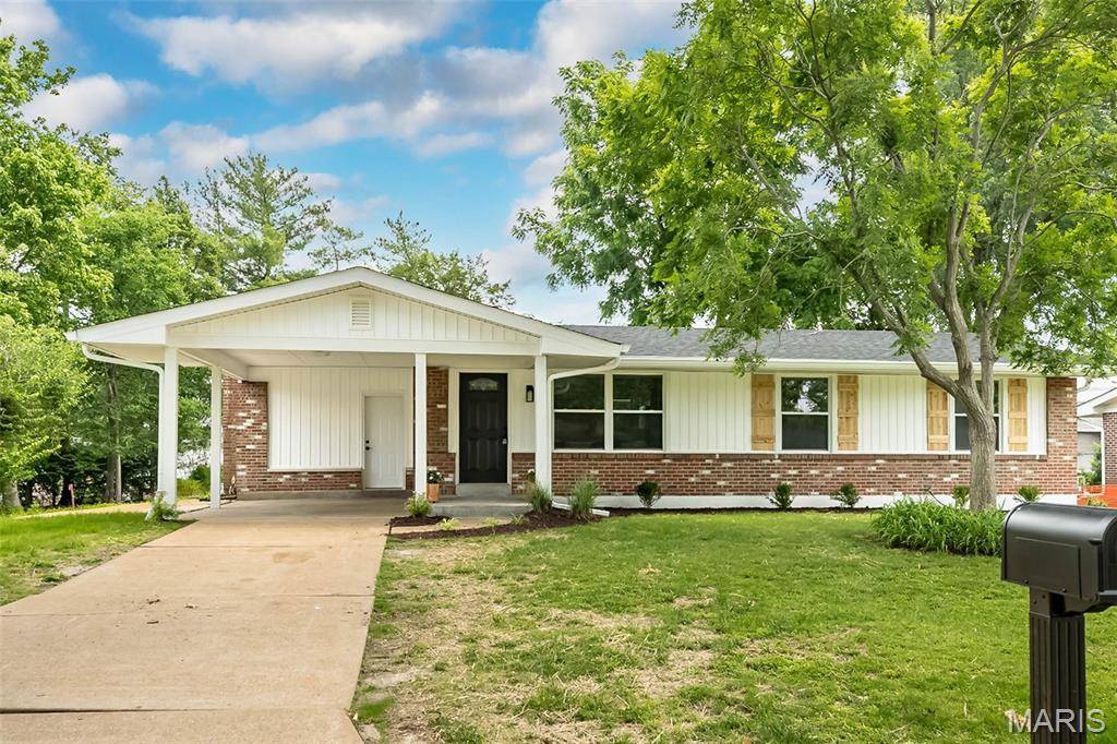 6272 Treeridge TRL, St Louis, MO 63129