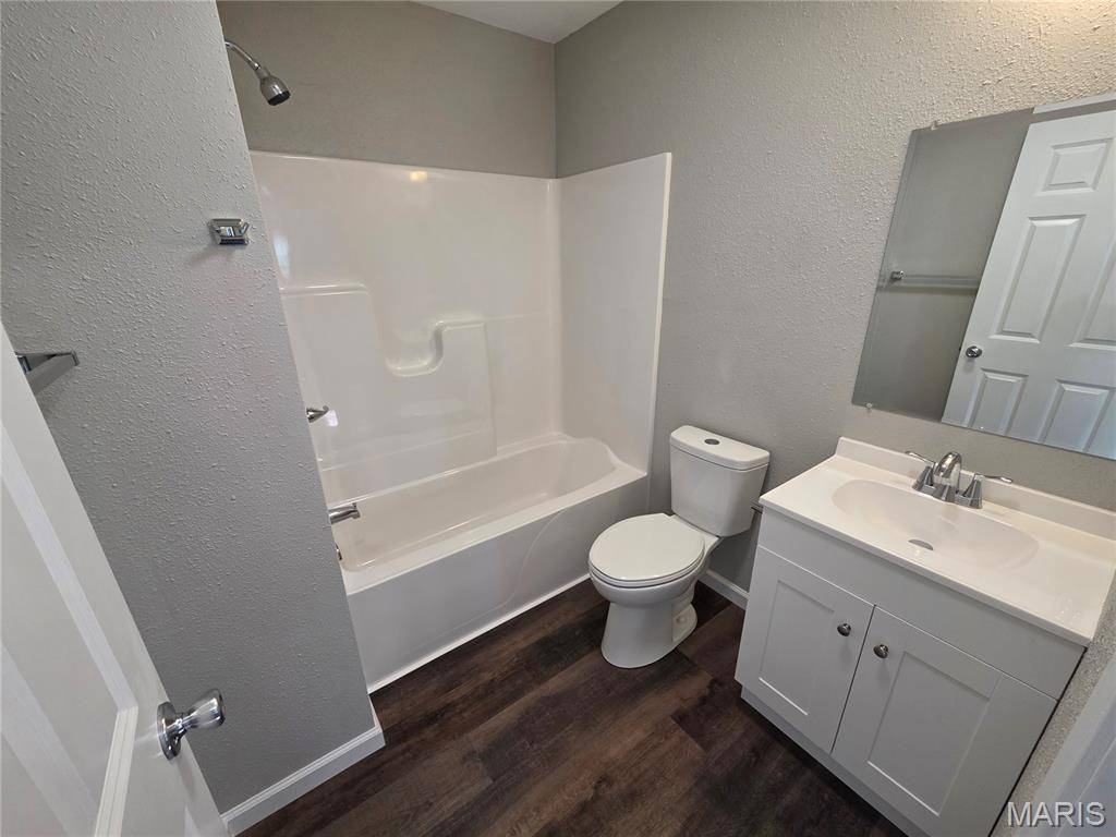 99 N 8th ST, Ste Genevieve, MO 63670