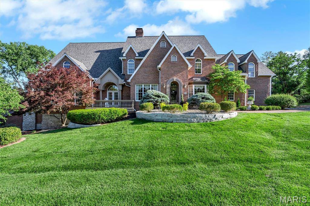 21 Country Club DR, Edwardsville, IL 62025