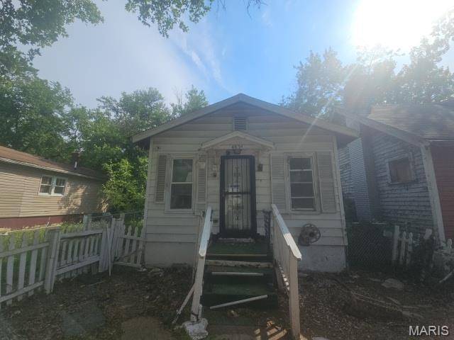 4834 Calvin AVE, St Louis, MO 63115