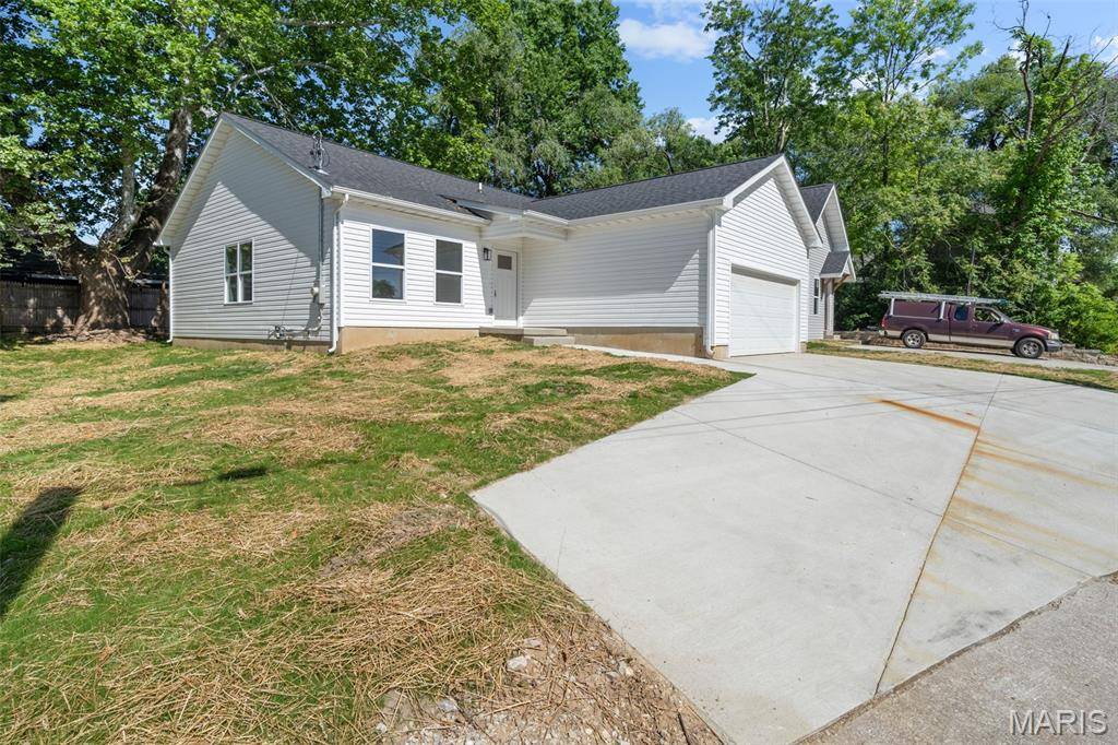 9931 S Broadway, St Louis, MO 63125