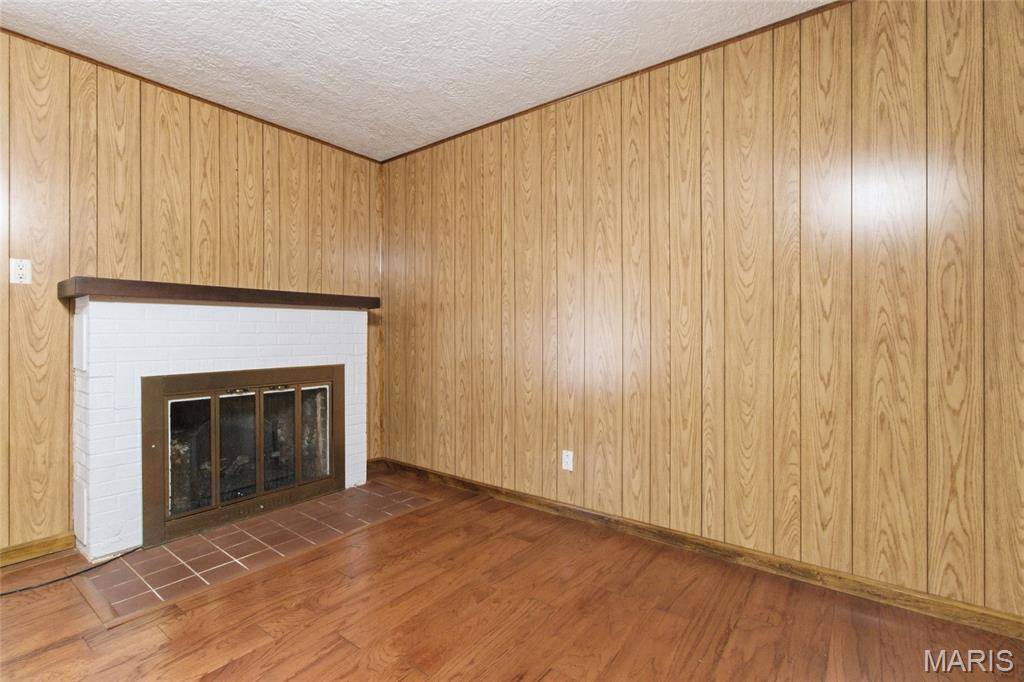 916 Sommerfield DR, Houston, MO 65483