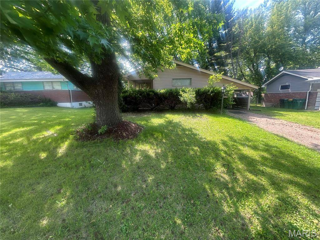 9919 Lanier DR, St Louis, MO 63136