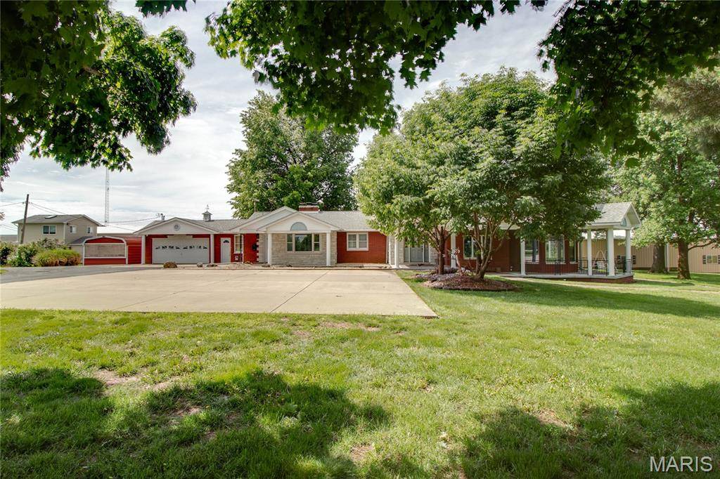 27161 State Highway 3, Godfrey, IL 62035