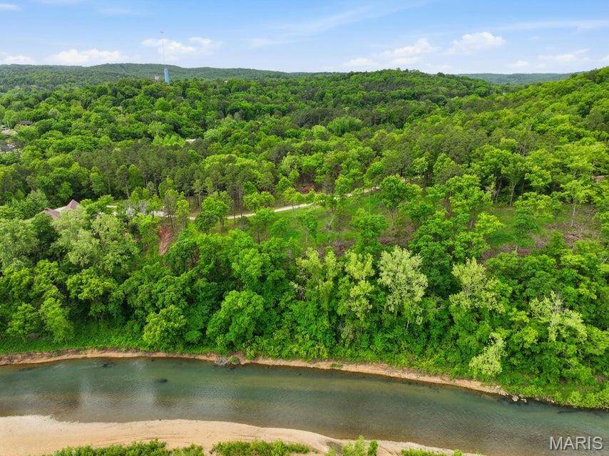 18418 Circle B RD, Eminence, MO 65466