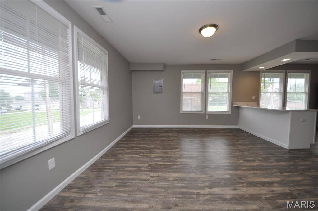 502 S Linn AVE, Wentzville, MO 63385