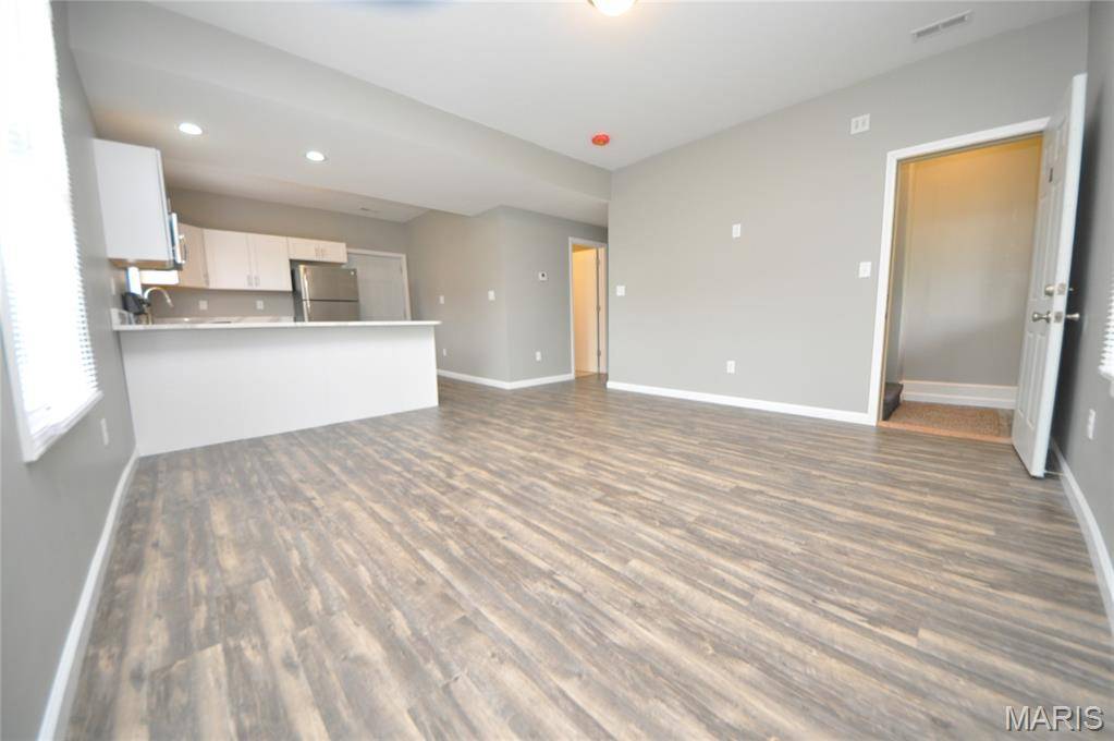 502 S Linn AVE, Wentzville, MO 63385