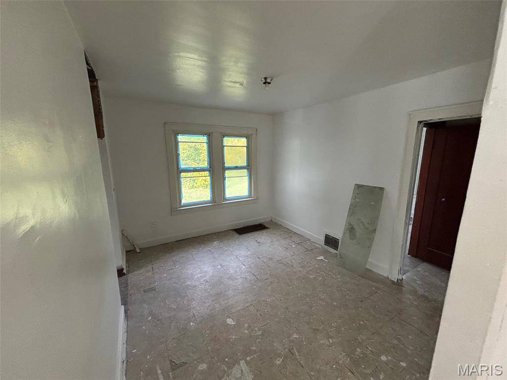 21 S 57th ST, Belleville, IL 62226