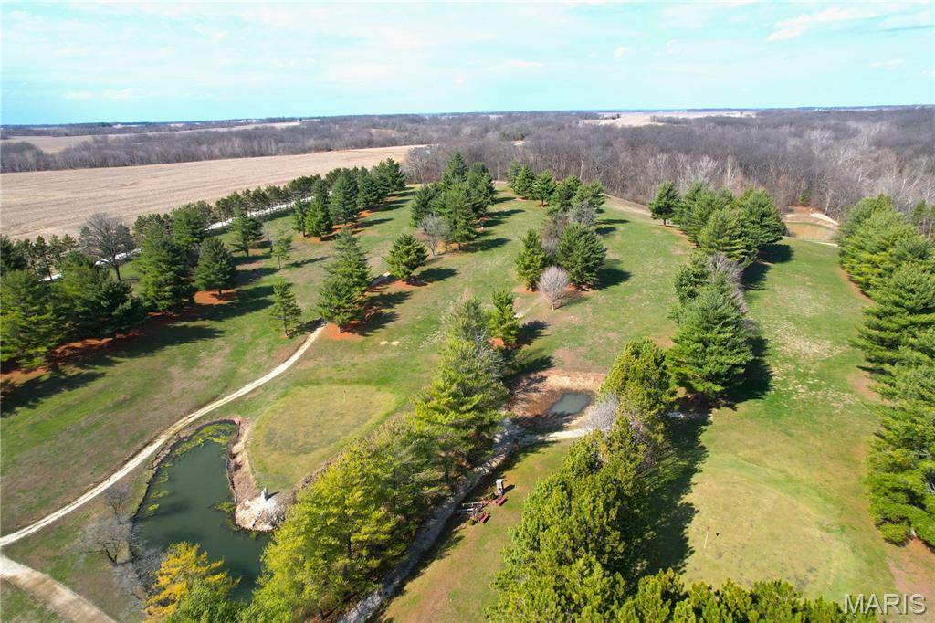 149 Southeast 450 AVE, Carrollton, IL 62016