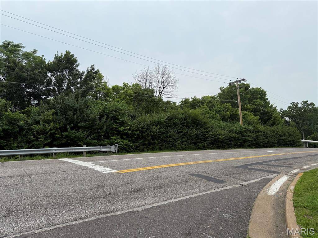 13010 Big Bend RD, St Louis, MO 63122