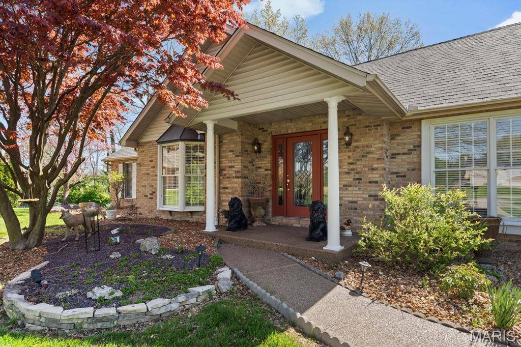 2 Sugar Hill CT, Edwardsville, IL 62025