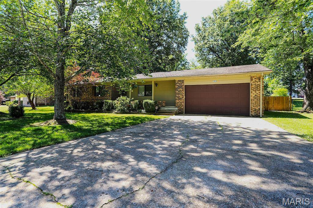 1804 Zehm AVE, Poplar Bluff, MO 63901