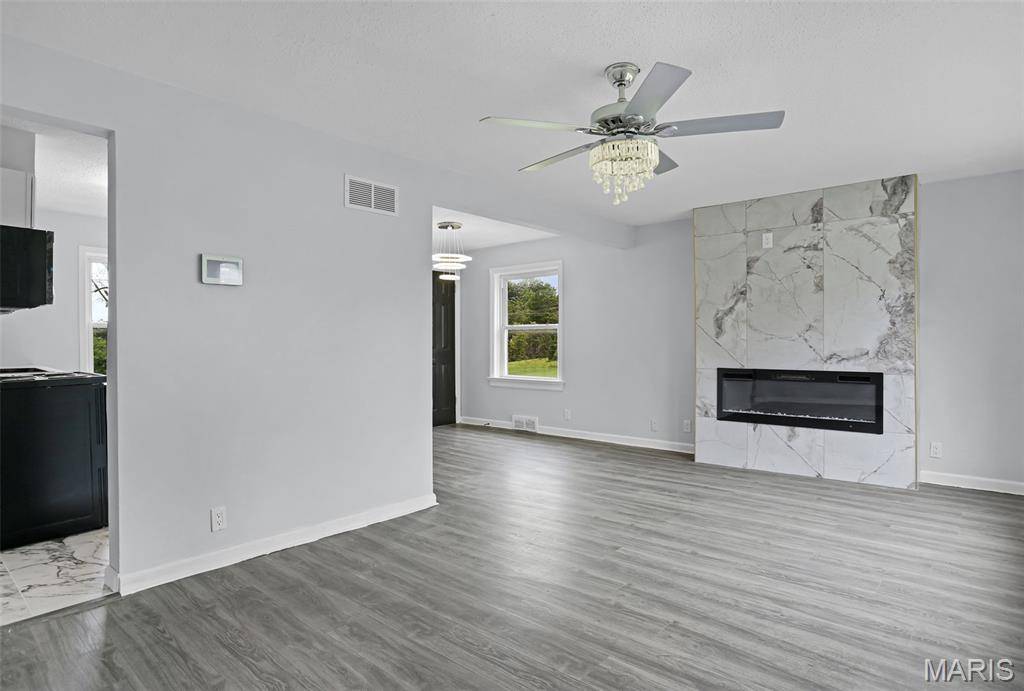 826 Fontaine PL, St Louis, MO 63137