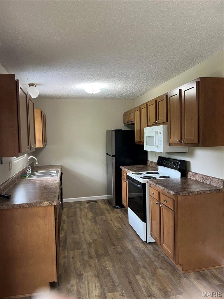 3211 College AVE, Alton, IL 62002