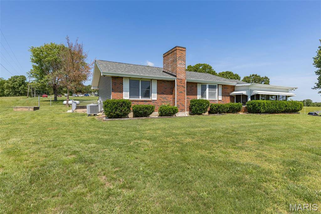 3220 Baisch DR, Unincorporated, MO 63020