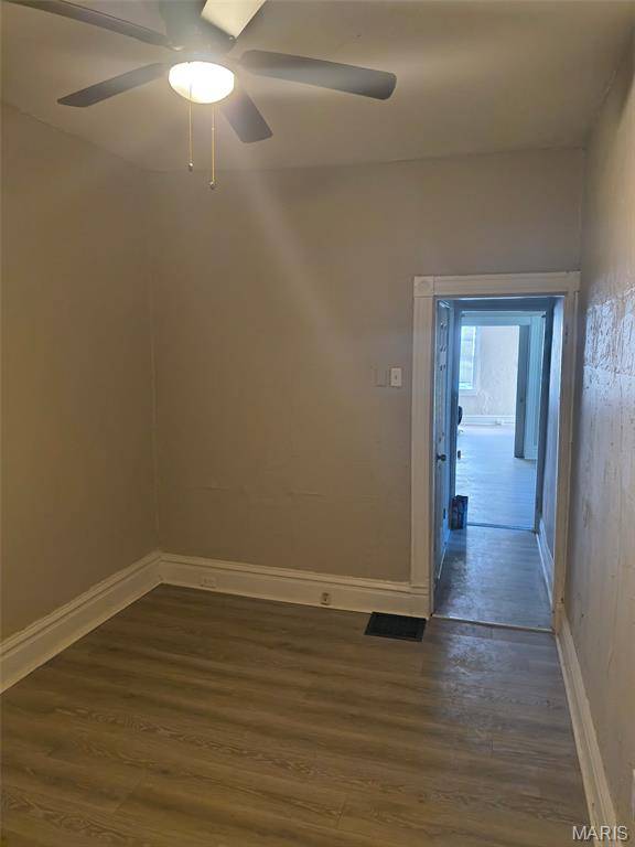 4028 E Grove ST, St Louis, MO 63107