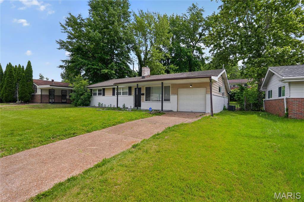 9840 Omega DR, St Louis, MO 63136