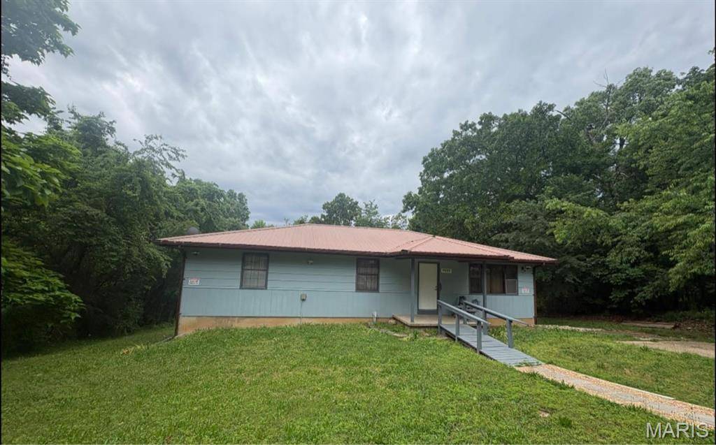 9080 Highway H, Ellington, MO 63638