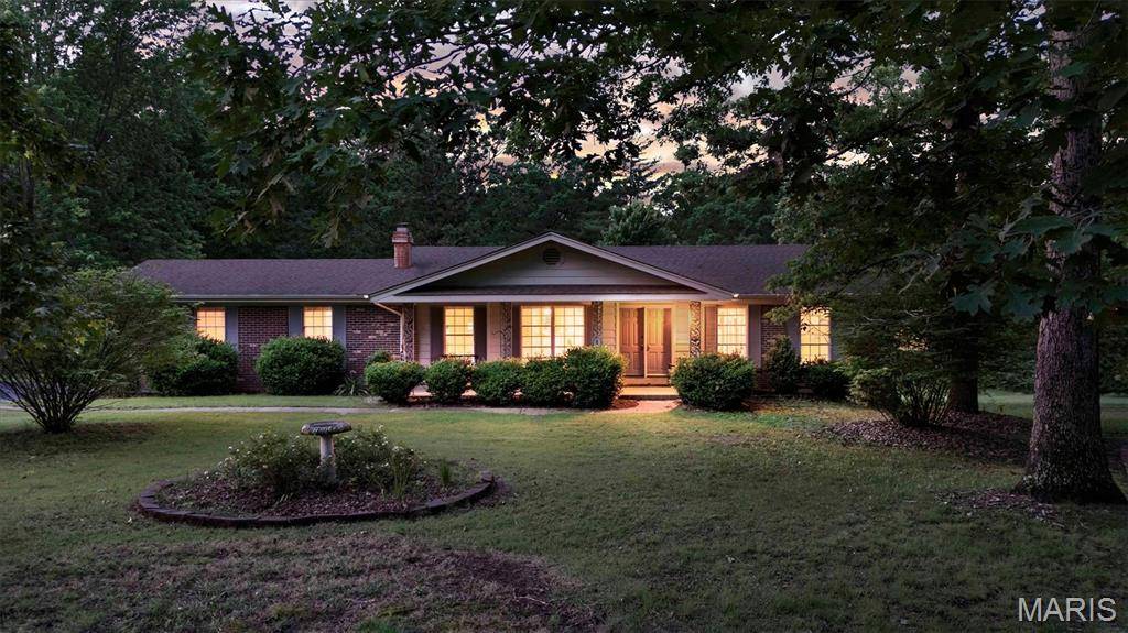 43 E Nottingham CIR, Sullivan, MO 63080