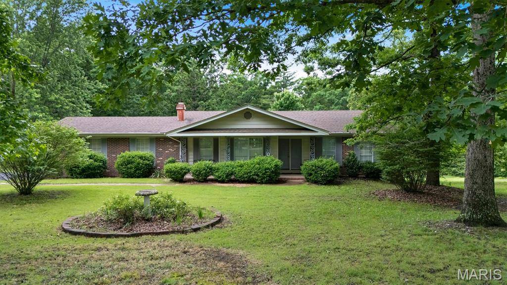 43 E Nottingham CIR, Sullivan, MO 63080