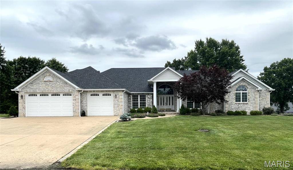 5 Woods Fort CT, Troy, MO 63379