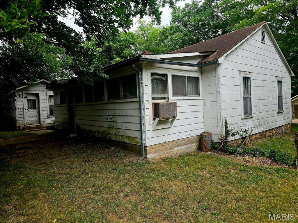 504 2nd, Doniphan, MO 63935