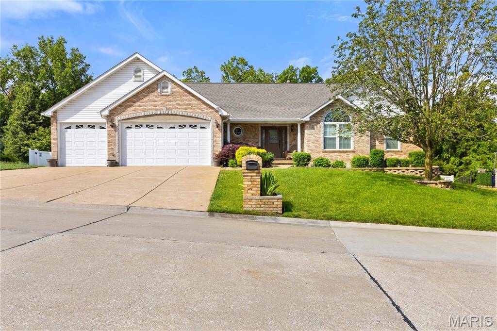410 Deer Crossing DR, Festus, MO 63028