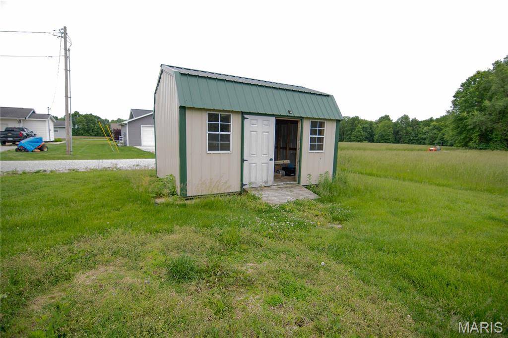 408 E 1st ST, Ramsey, IL 62080