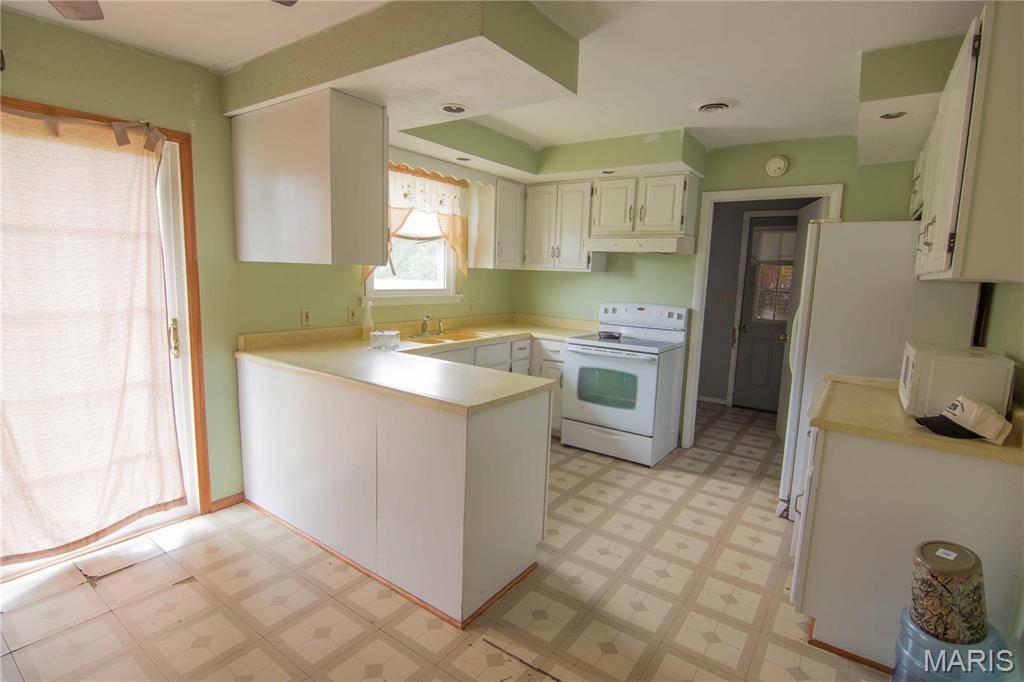 408 E 1st ST, Ramsey, IL 62080