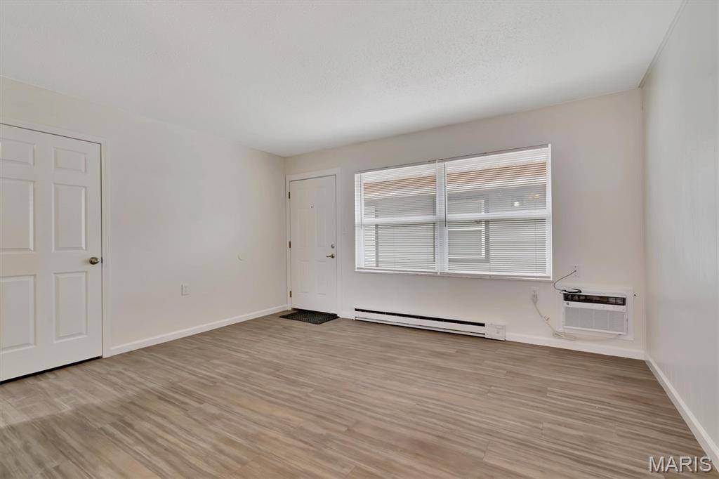119 N 1st ST, Clarksville, MO 63336