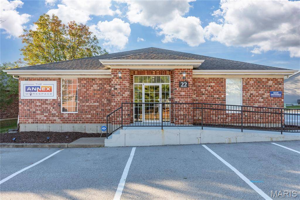 22 Richmond Center CT #8, St Peters, MO 63376