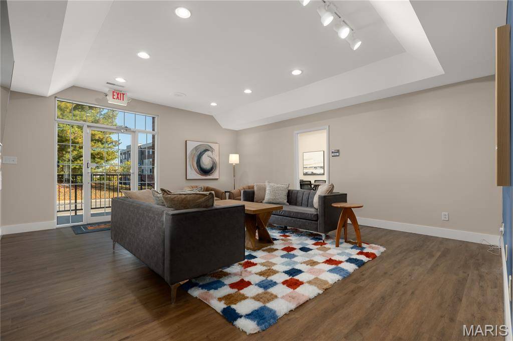 22 Richmond Center CT #8, St Peters, MO 63376