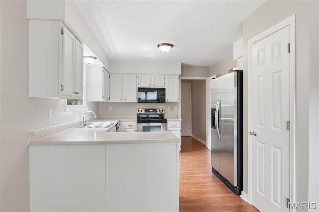 814 Emerald Place DR, St Charles, MO 63304