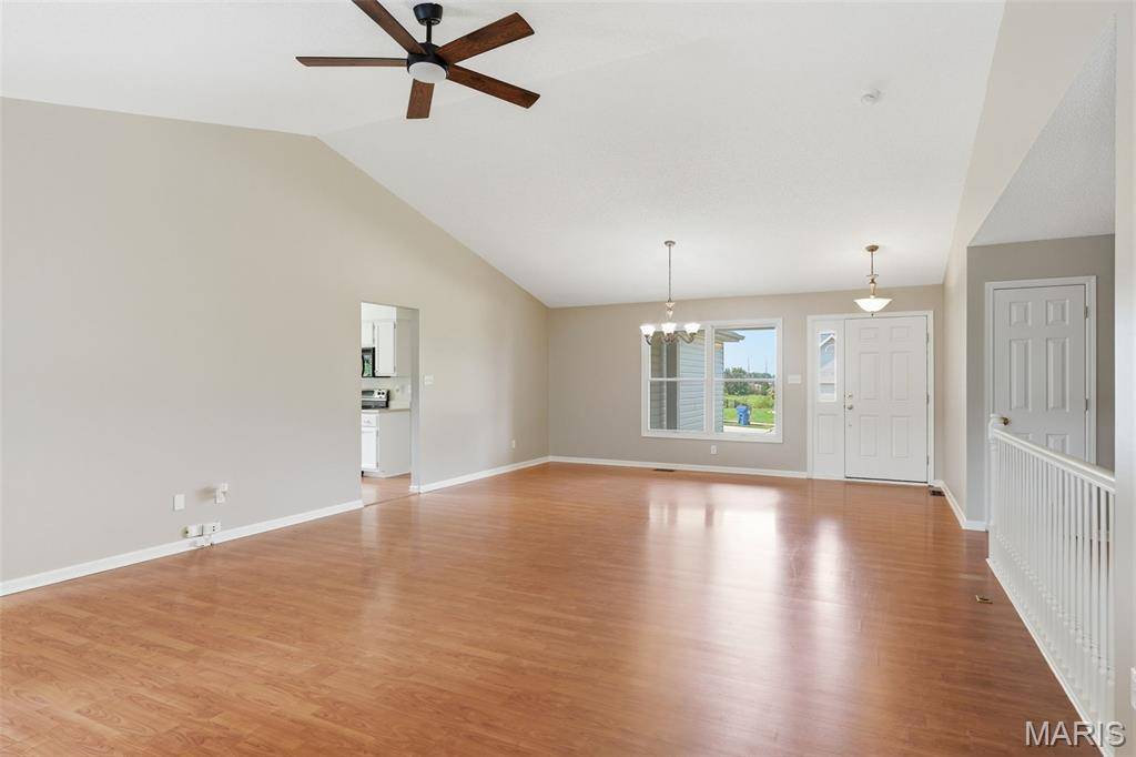 814 Emerald Place DR, St Charles, MO 63304