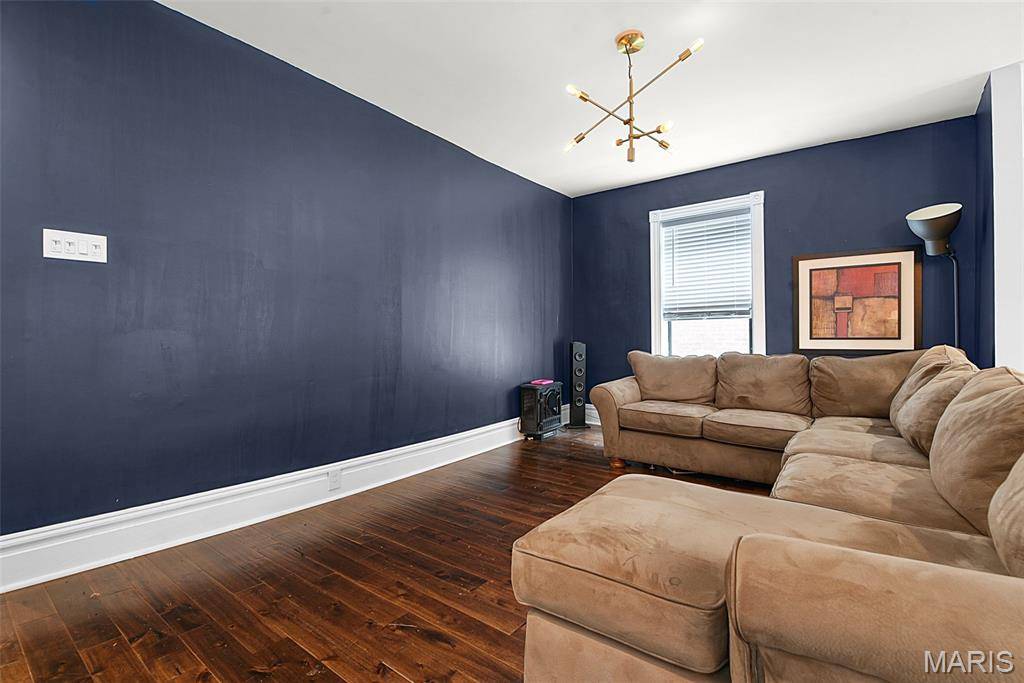 4629 Washington BLVD, St Louis, MO 63108