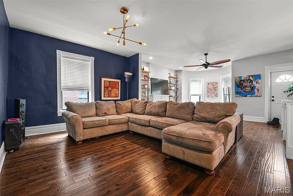 4629 Washington BLVD, St Louis, MO 63108
