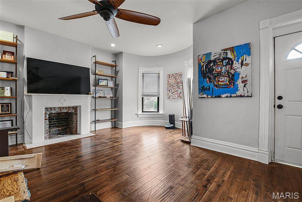 4629 Washington BLVD, St Louis, MO 63108
