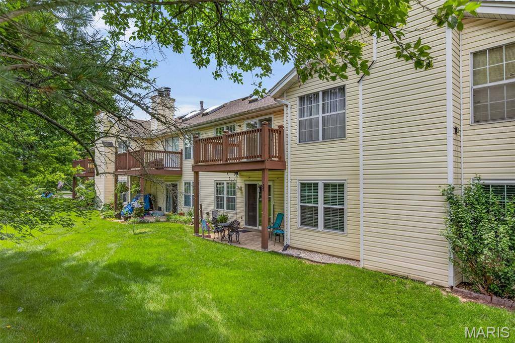 1034 Windstream DR #14, St Peters, MO 63376