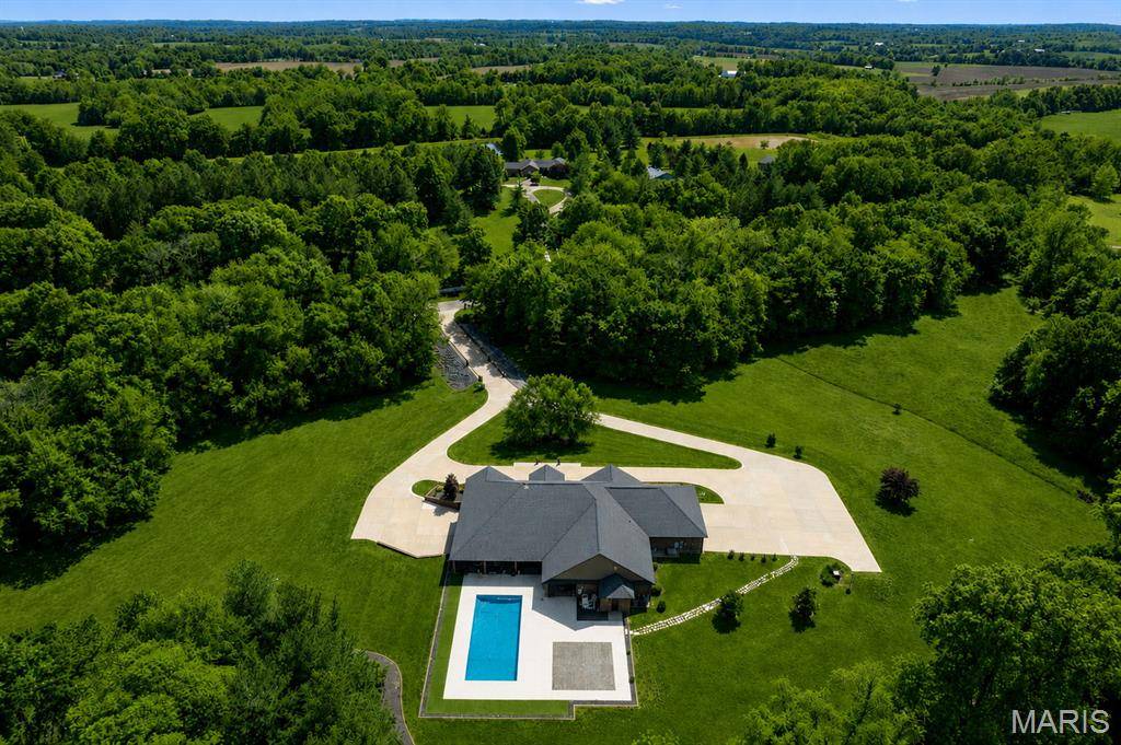 470 Quail Creek DR, Jackson, MO 63755