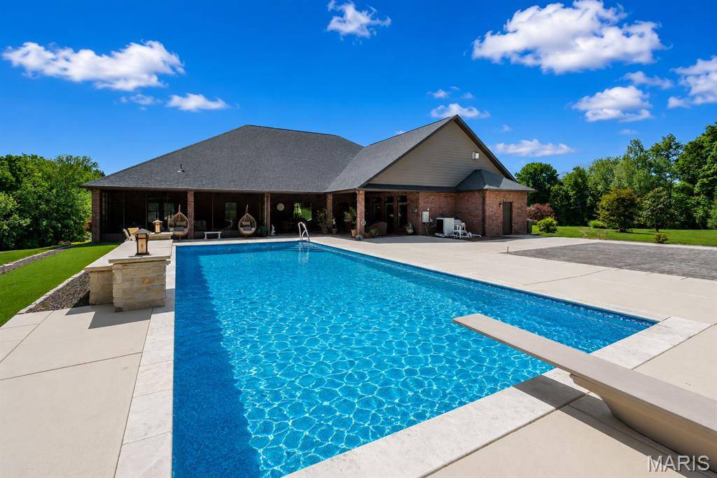 470 Quail Creek DR, Jackson, MO 63755