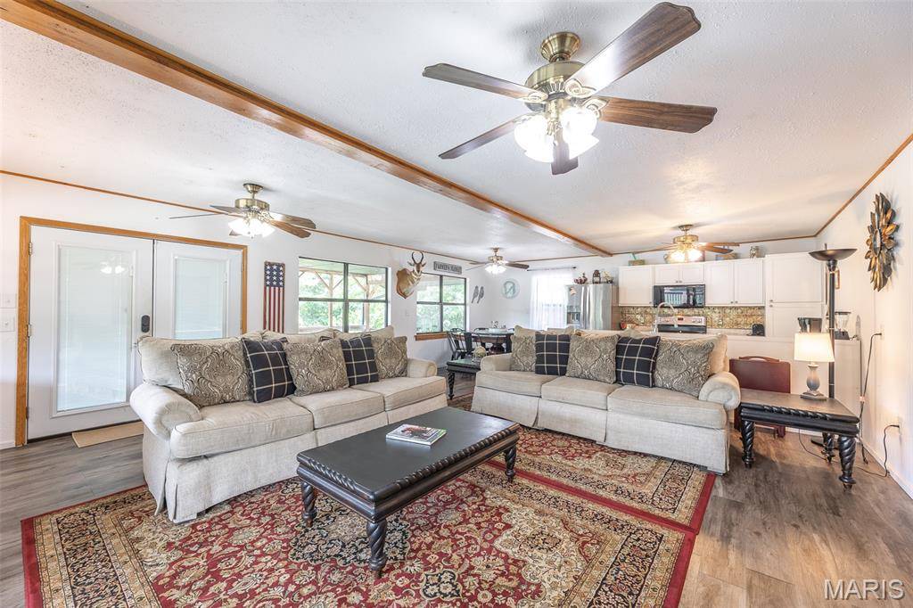 1247 Riverlawn Dr, Doniphan, MO 63935